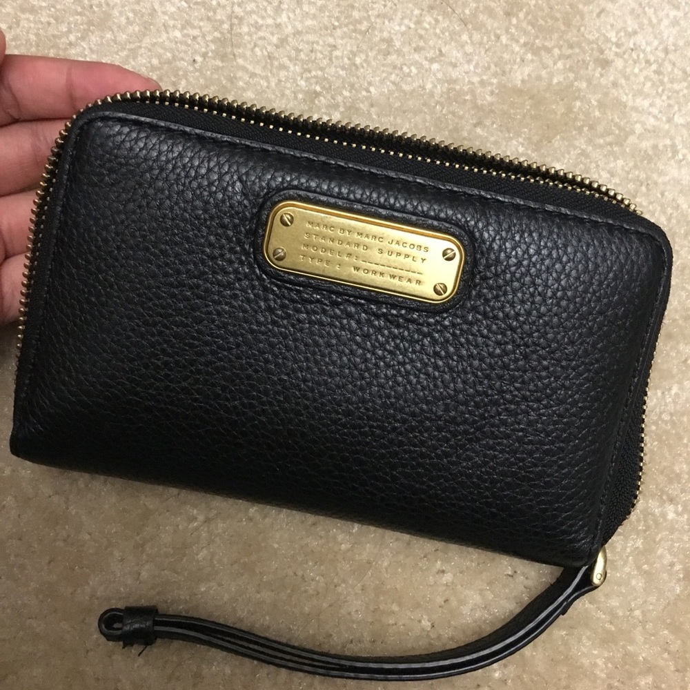 Marc Jacobs wallet/phone holder