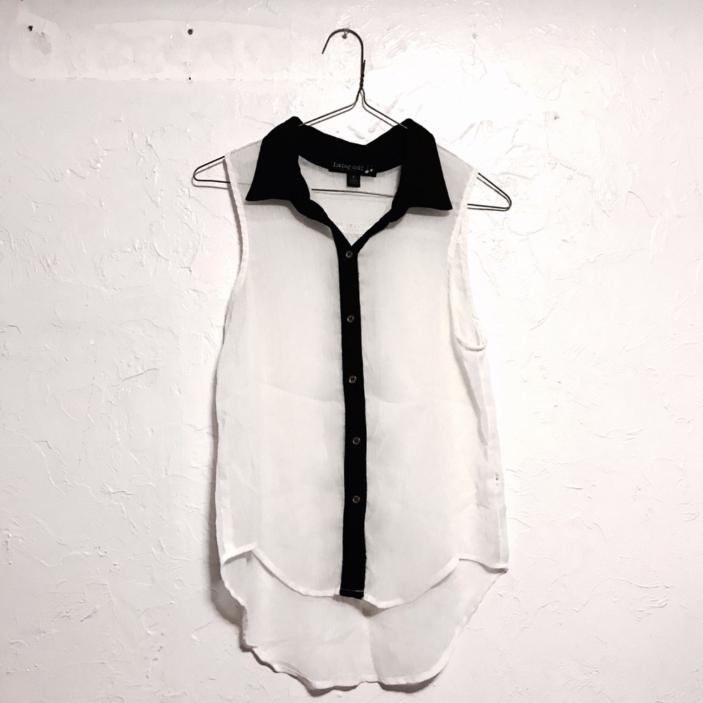 Sleeveless Collared Button Down