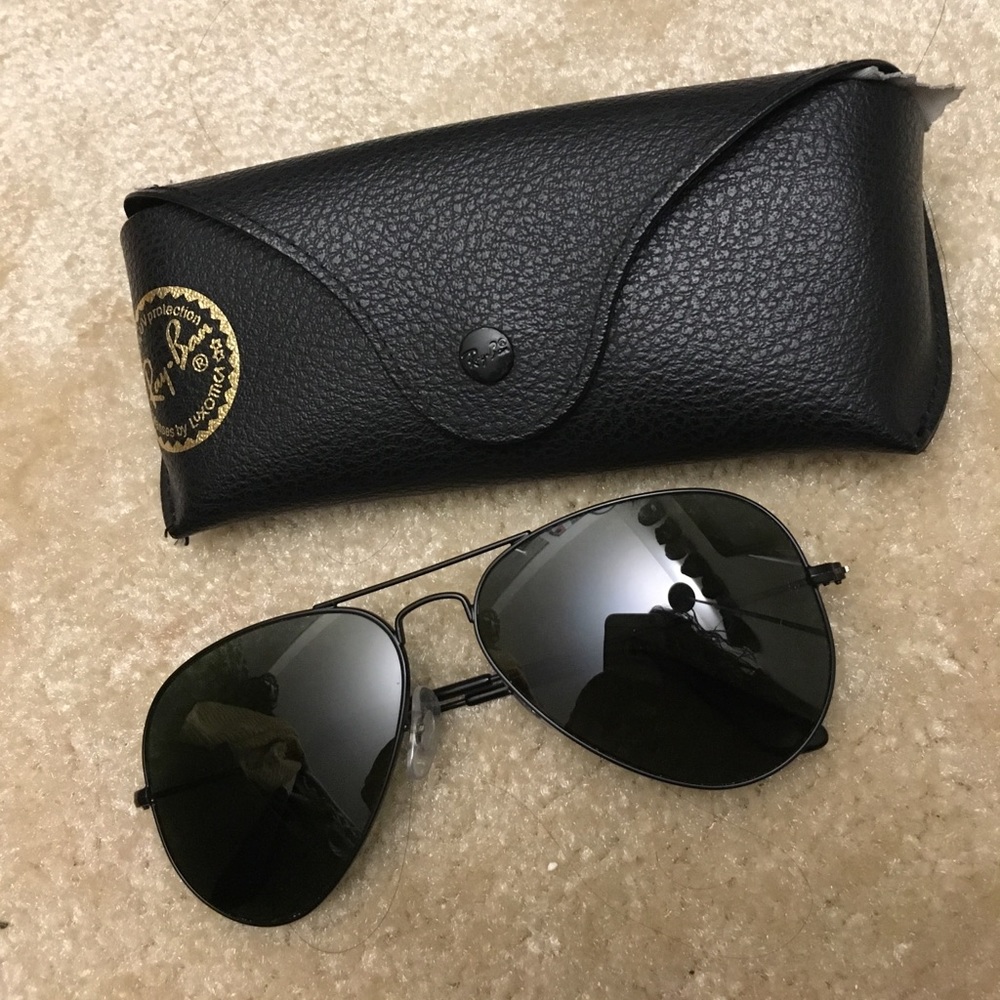 Black Ray Ban Aviators
