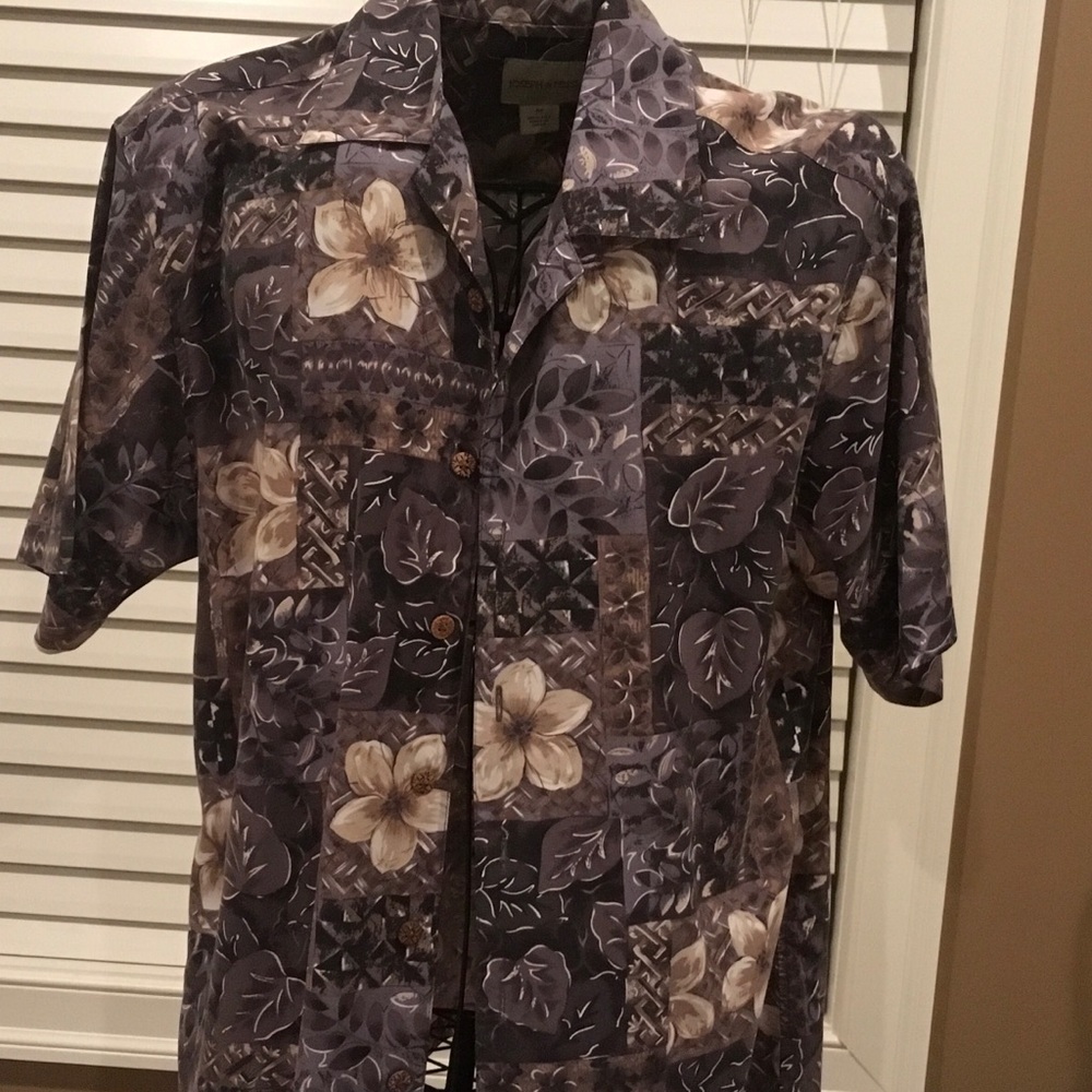 100%silk beautiful mans dress shirt great buy