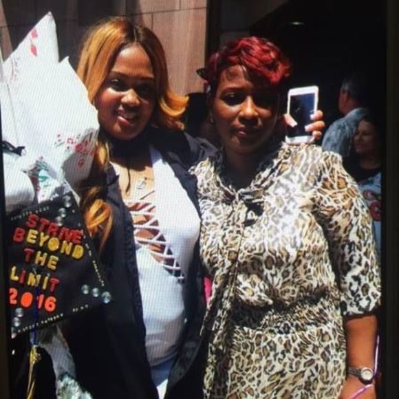 Meet your Posher, Monique - Picture 1 of 1