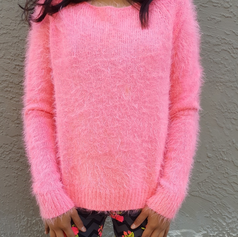 GIRLS FUZZY PINK SWEATER