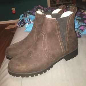 Chocolate brown ankle booties from H&M