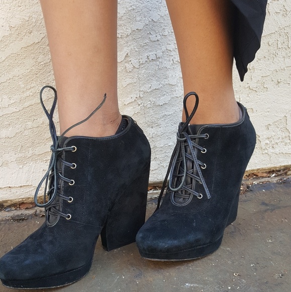 BLACK BOOTIES - Picture 2 of 4