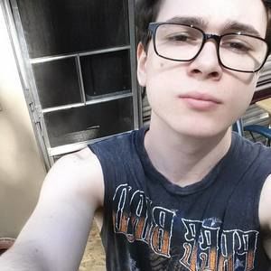 Meet your Posher, Adam