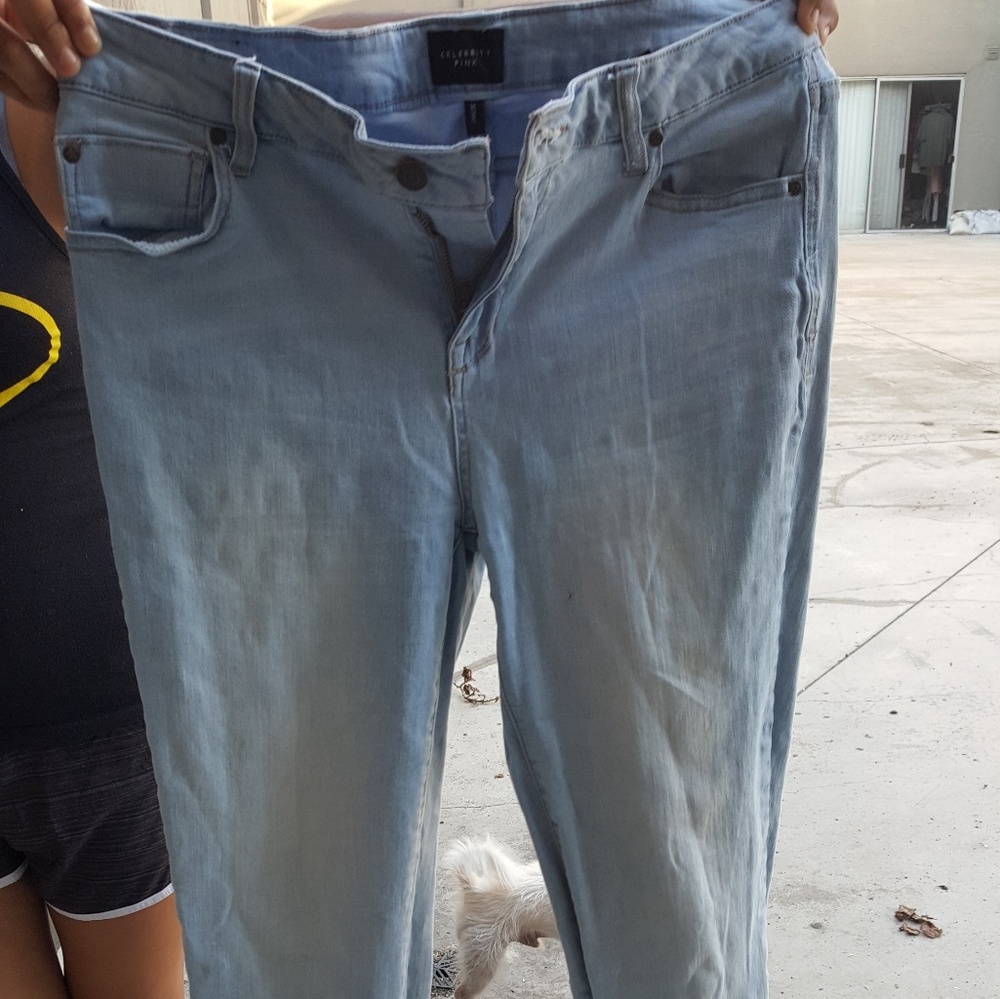 LIGHT BLUE SKINNY JEANS