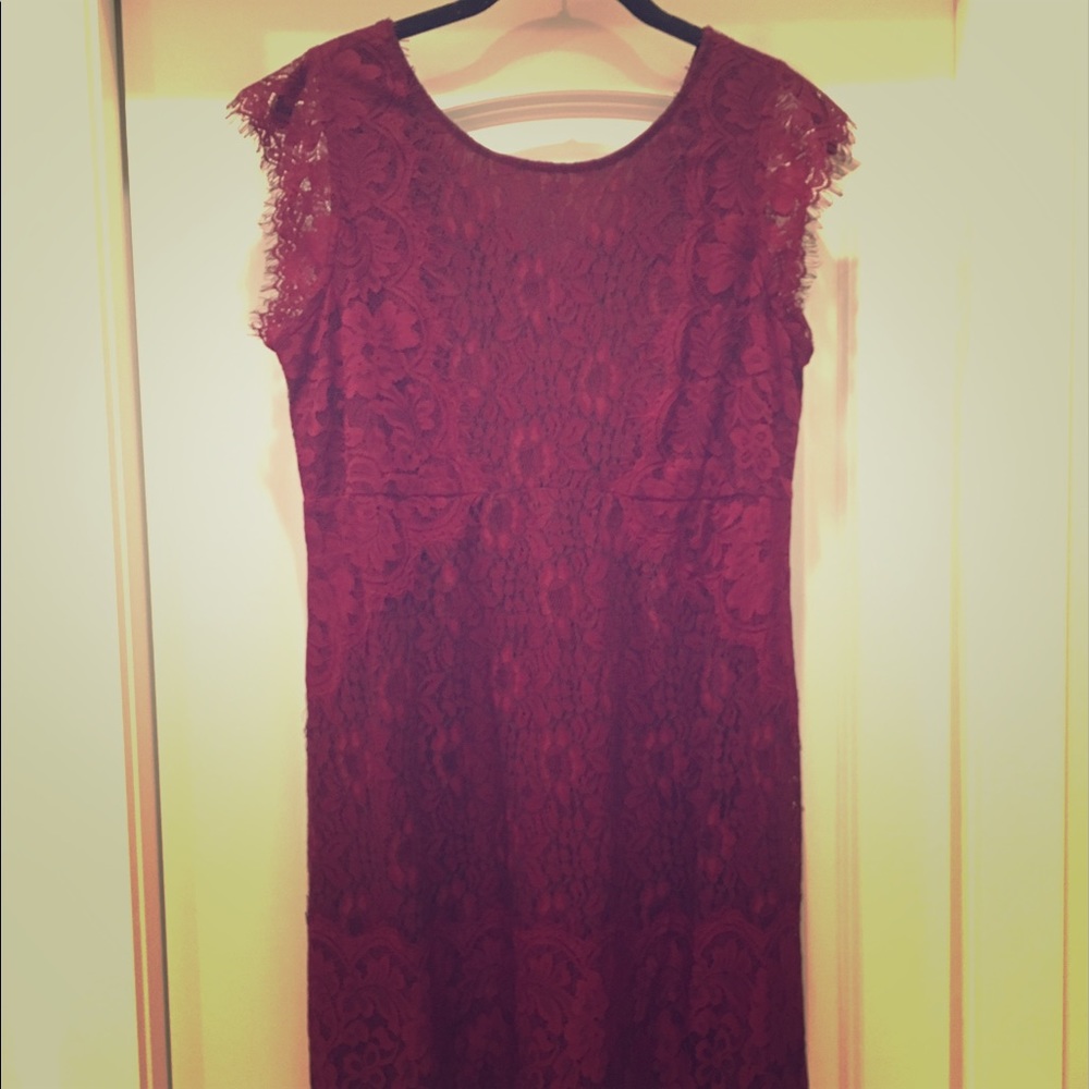 Maternity pea in pod burgundy lace dress