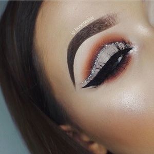 Meet your Posher, Jonisha