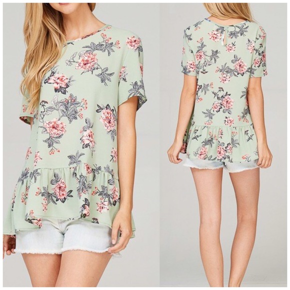 ❗️CLOSING SALE❗️Sage Bubble Hem Floral Top - Picture 2 of 4