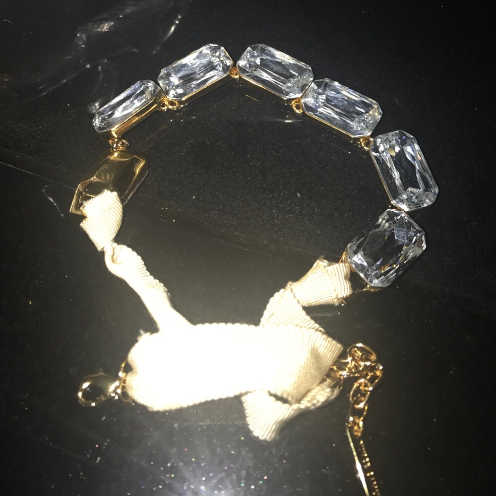 Vince Camino Crystal & Ribbon frontal gold neck