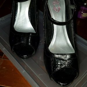 NEW! Torrid Mary Jane Heels - Size 9