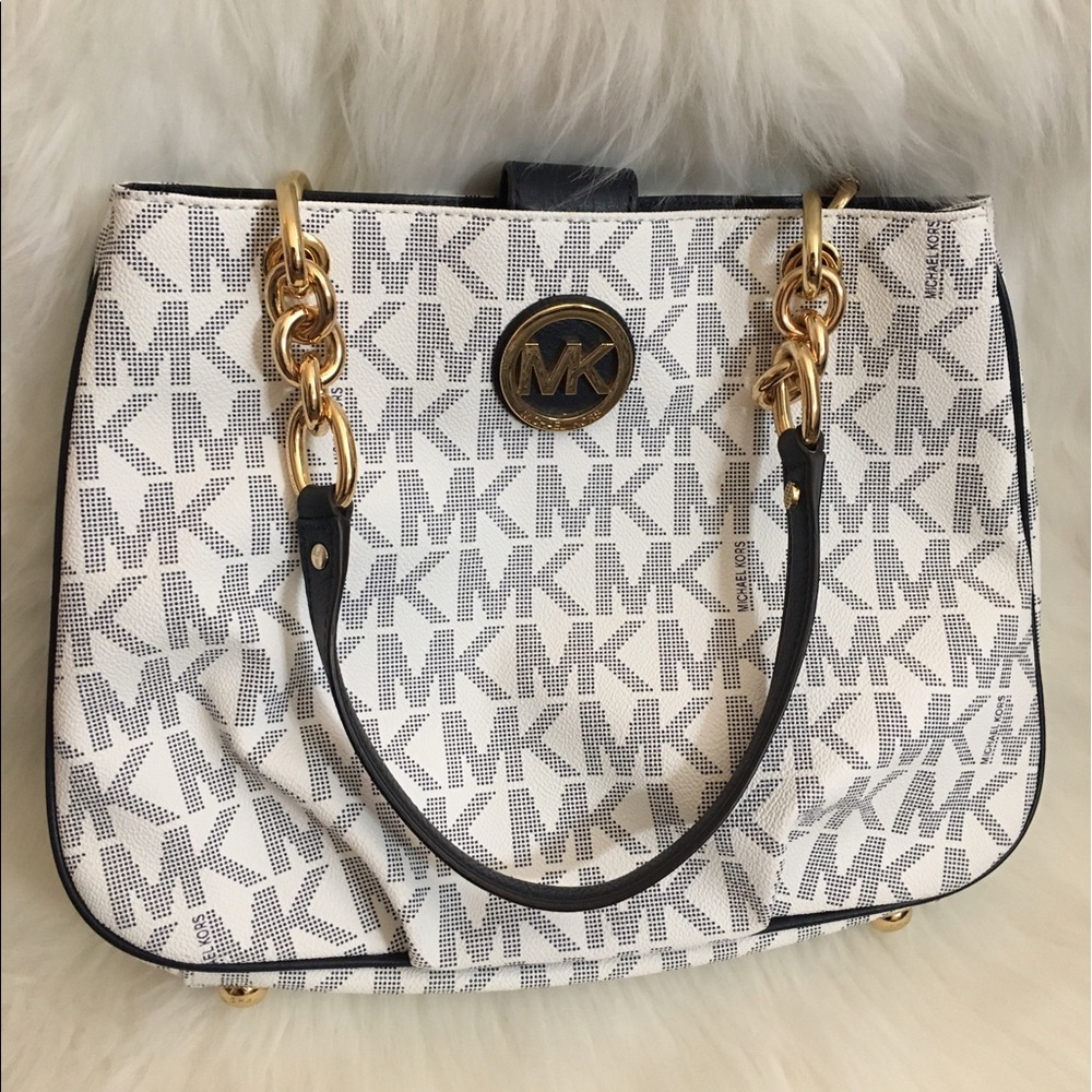 Michael kors purse