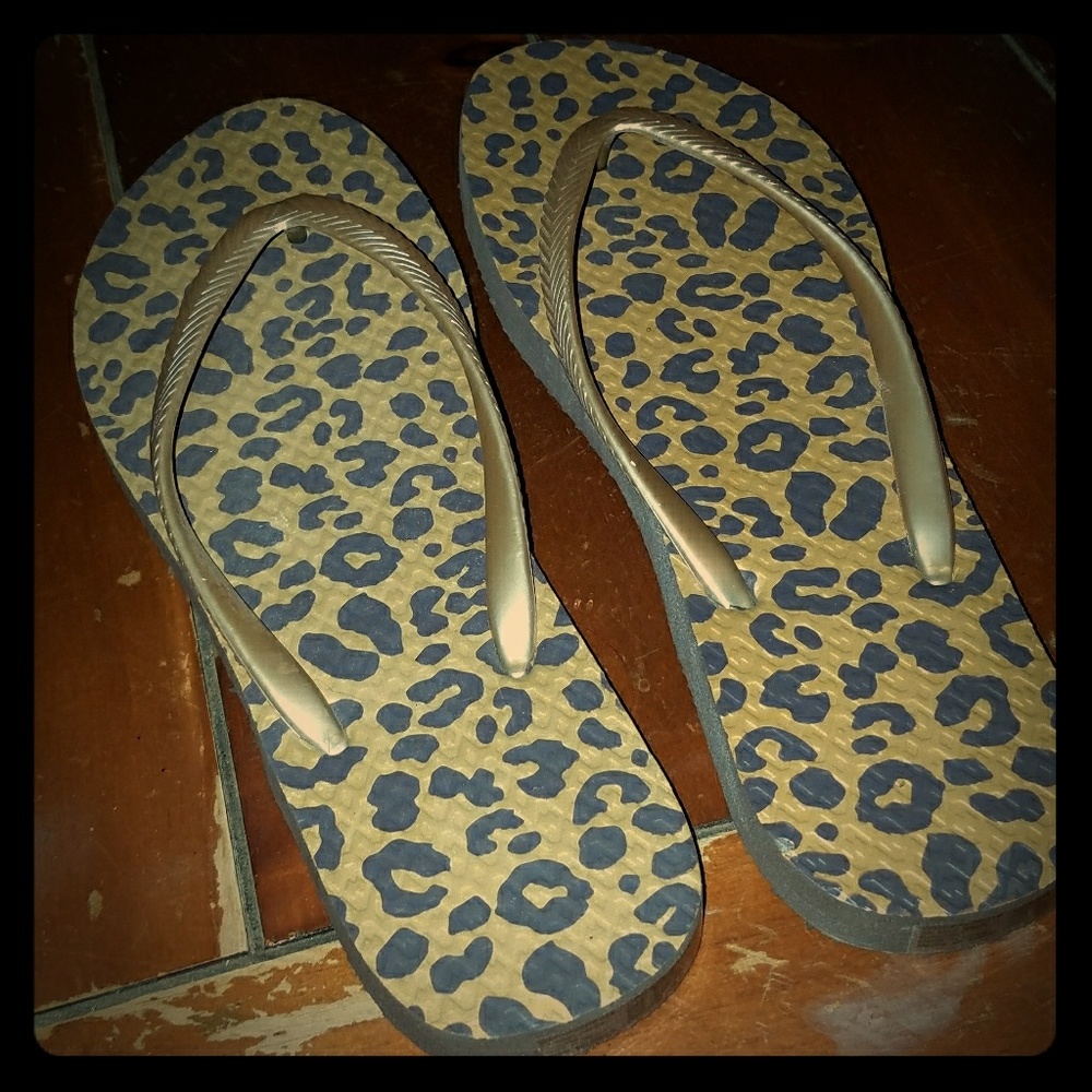 NEW! Leopard Print Flip Flops - Size 7/8
