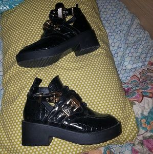 Textured Snakeskin Chunky Booties