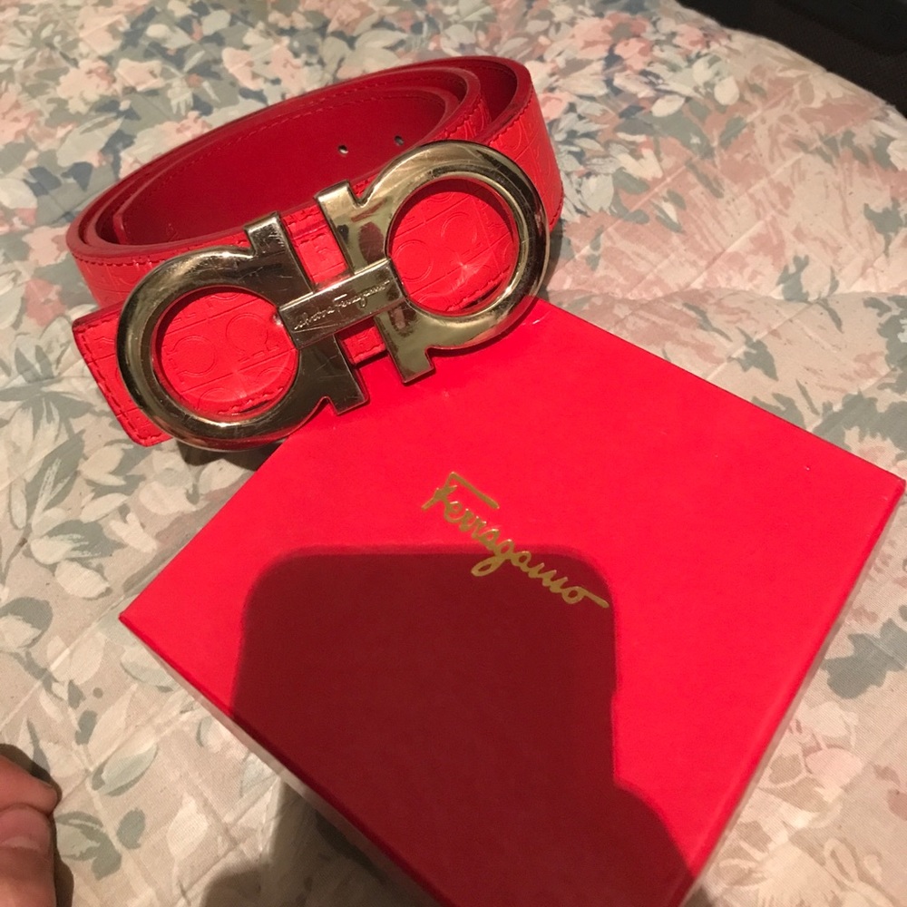 Ferragama belt red with box