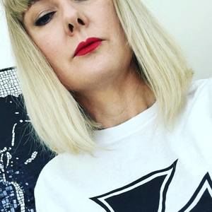 Meet your Posher, Jenny