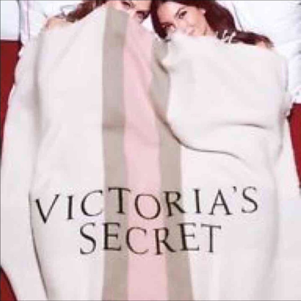 VS PINK LIMITED EDITION BLANKET