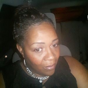 Meet your Posher, Beverly