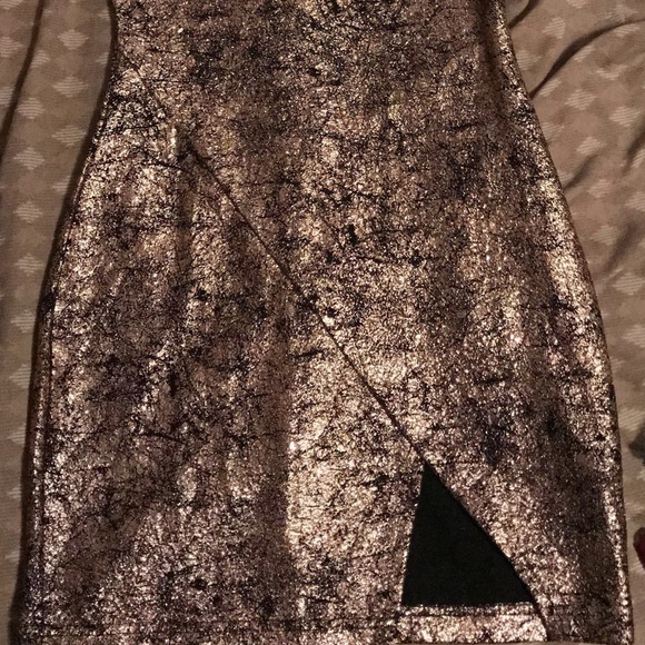 Dress - Picture 2 of 2