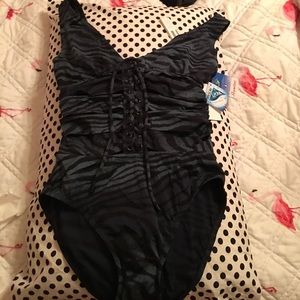 NWT BATHING SUIT KARLA COLLECTION SIZE 10