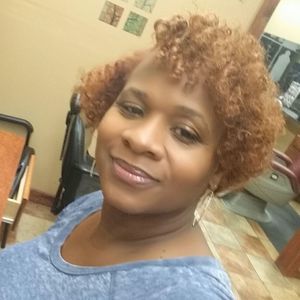 Meet your Posher, Dee