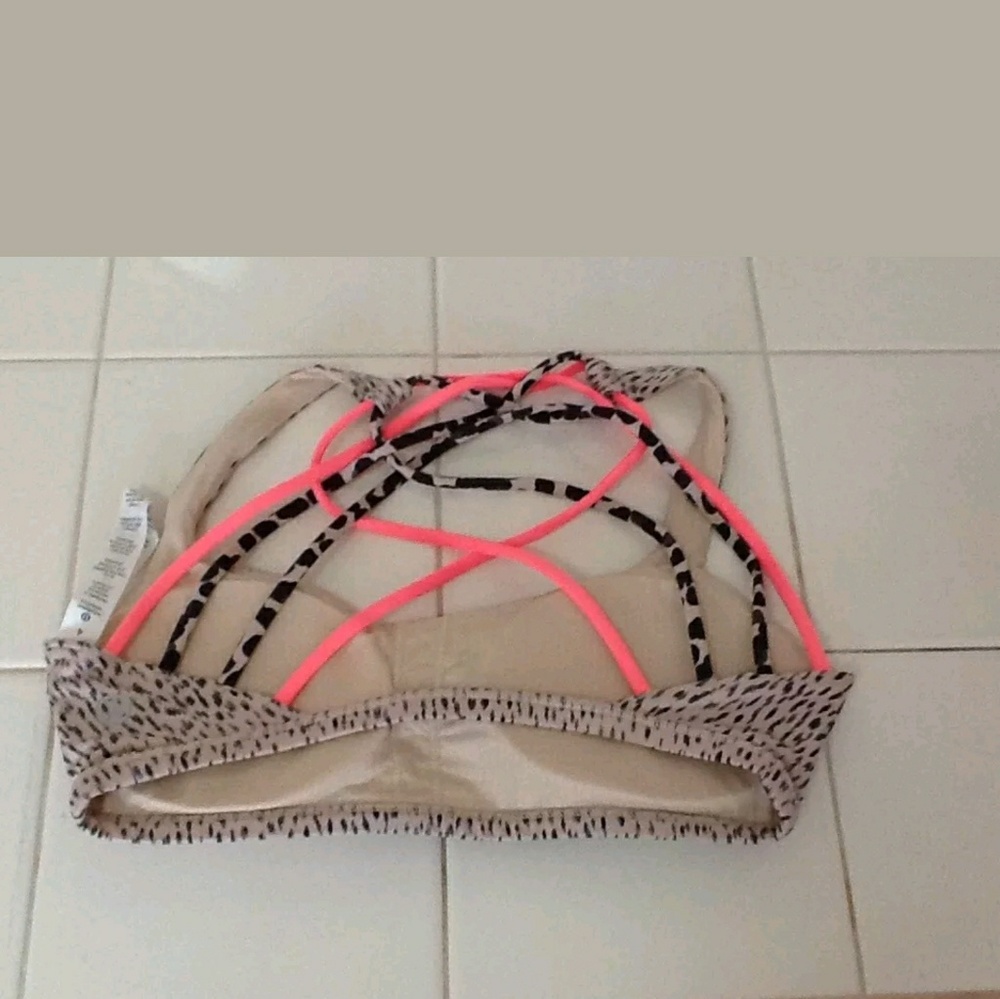 Lululemon Free to Be Wild Bra