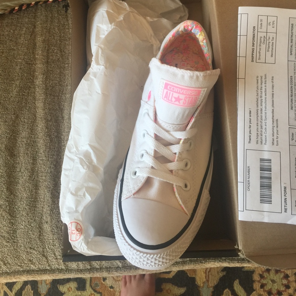 Ladies Converse
