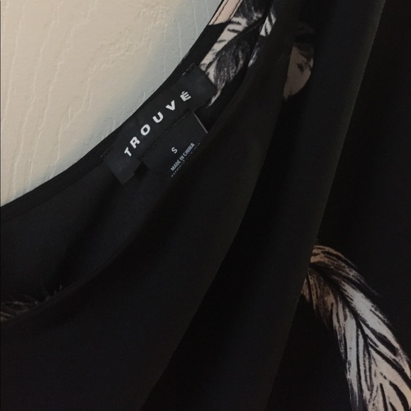 TROUVE HALF SHOULDER BLOUSE - Picture 3 of 3