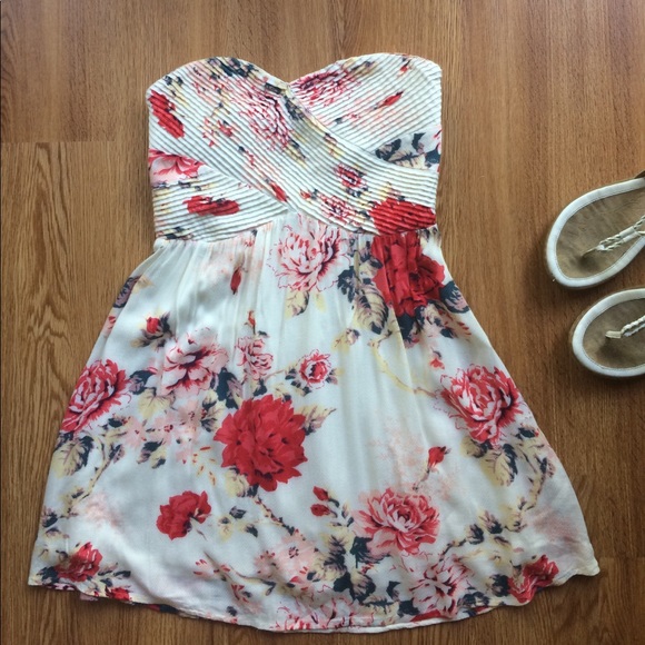 Kimchi Blue Dresses & Skirts - Sale🇵🇷HOST PICK👗Kimchi Blue dress mini pleats M