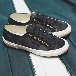Satin Supergas