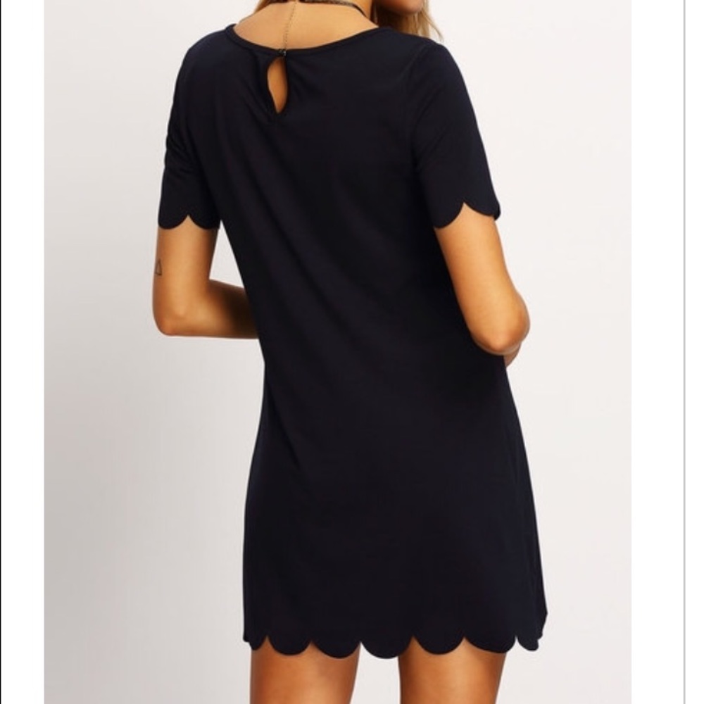 LAST ONE black scalloped dress - Picture 3 of 4