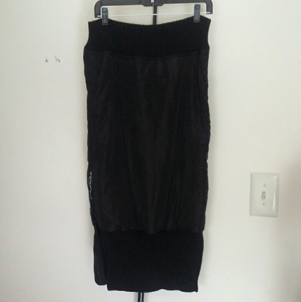 Italian Post Card Knit Zipper Skirt STUNNING!