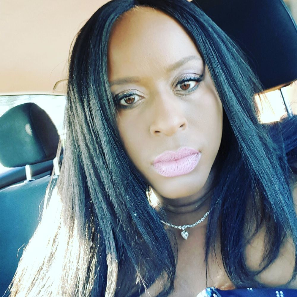 Meet your Posher, Latoya