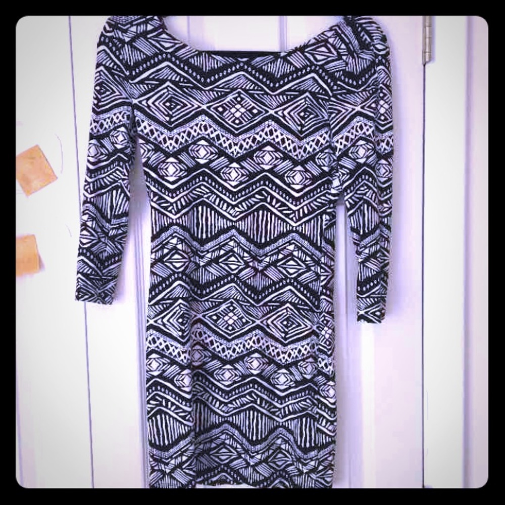 Patterned tight fitting dress