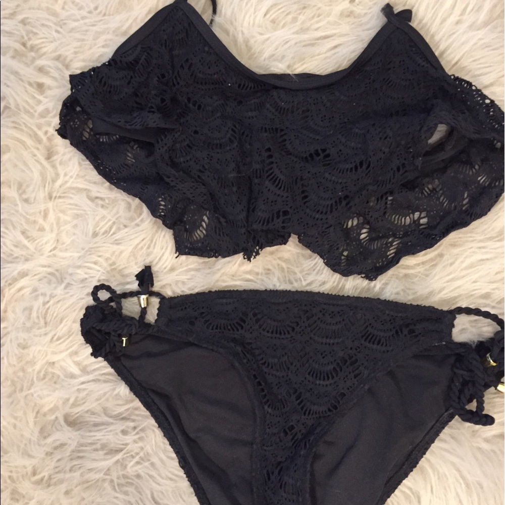 Black Roxy Bikini - Picture 2 of 2