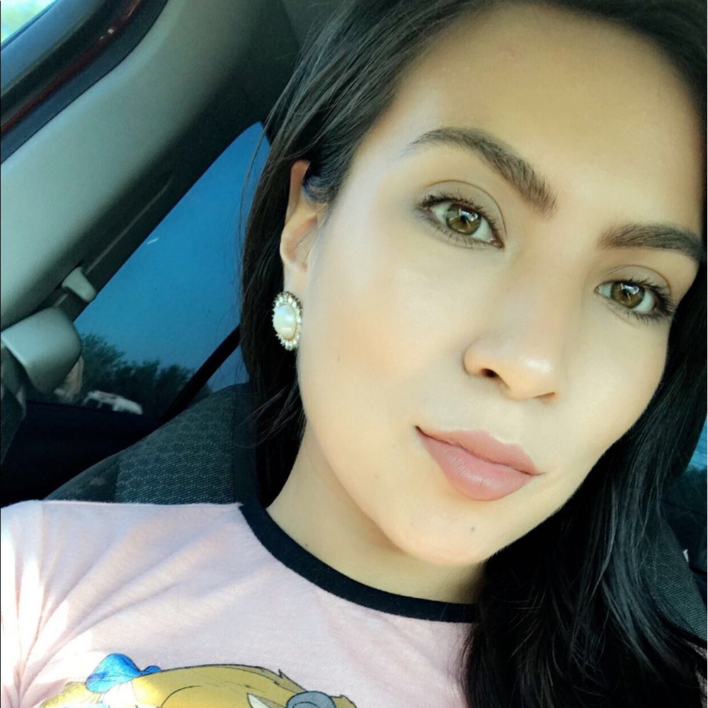 Meet your Posher, Aurora