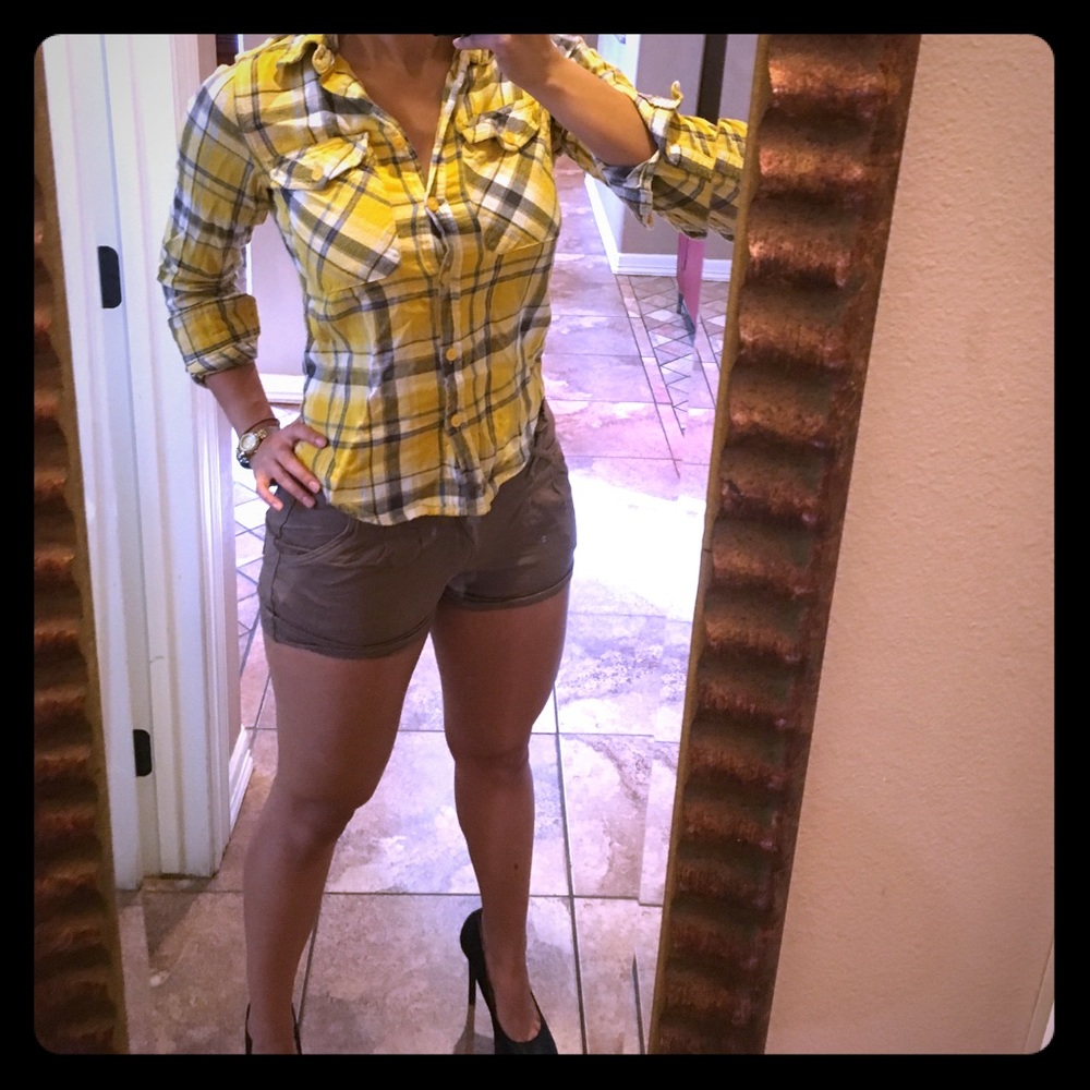 Black/yellow/white plaid/flannel shirt!
