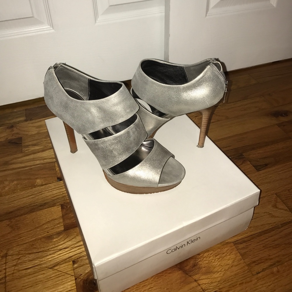 Calvin Klein Remini Dusty Suede
