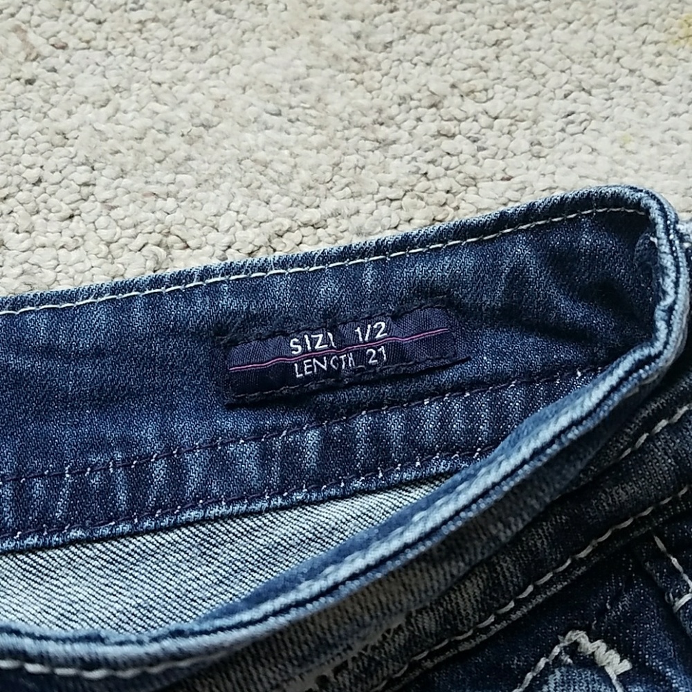 ⬇ Vigoss Capris ⬇ - Picture 4 of 5