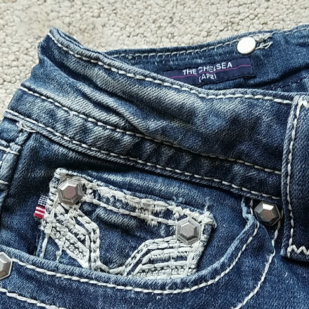 ⬇ Vigoss Capris ⬇ - Picture 5 of 5