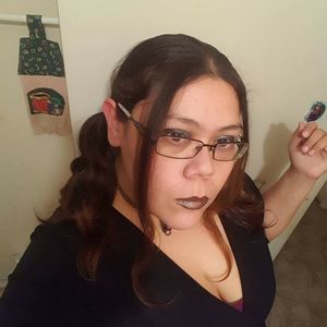 Meet your Posher, Priscilla