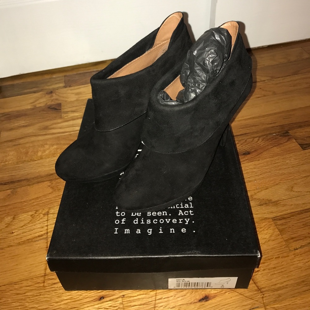 MRKT Mia Heels