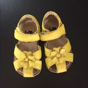 See Kai Run sandals. Size 5