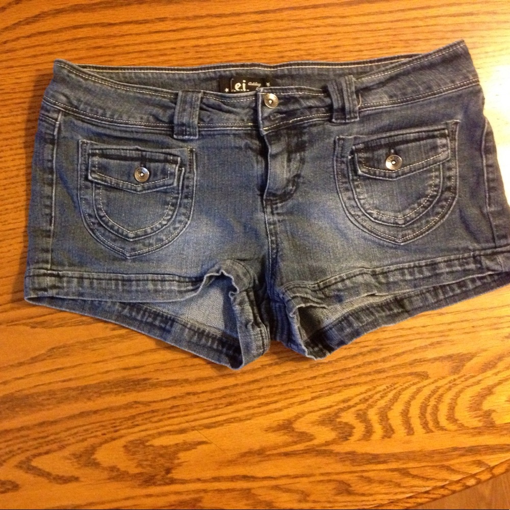 LEI short shorts