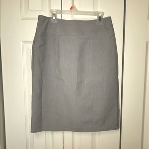 Knee length dress skirt in grey