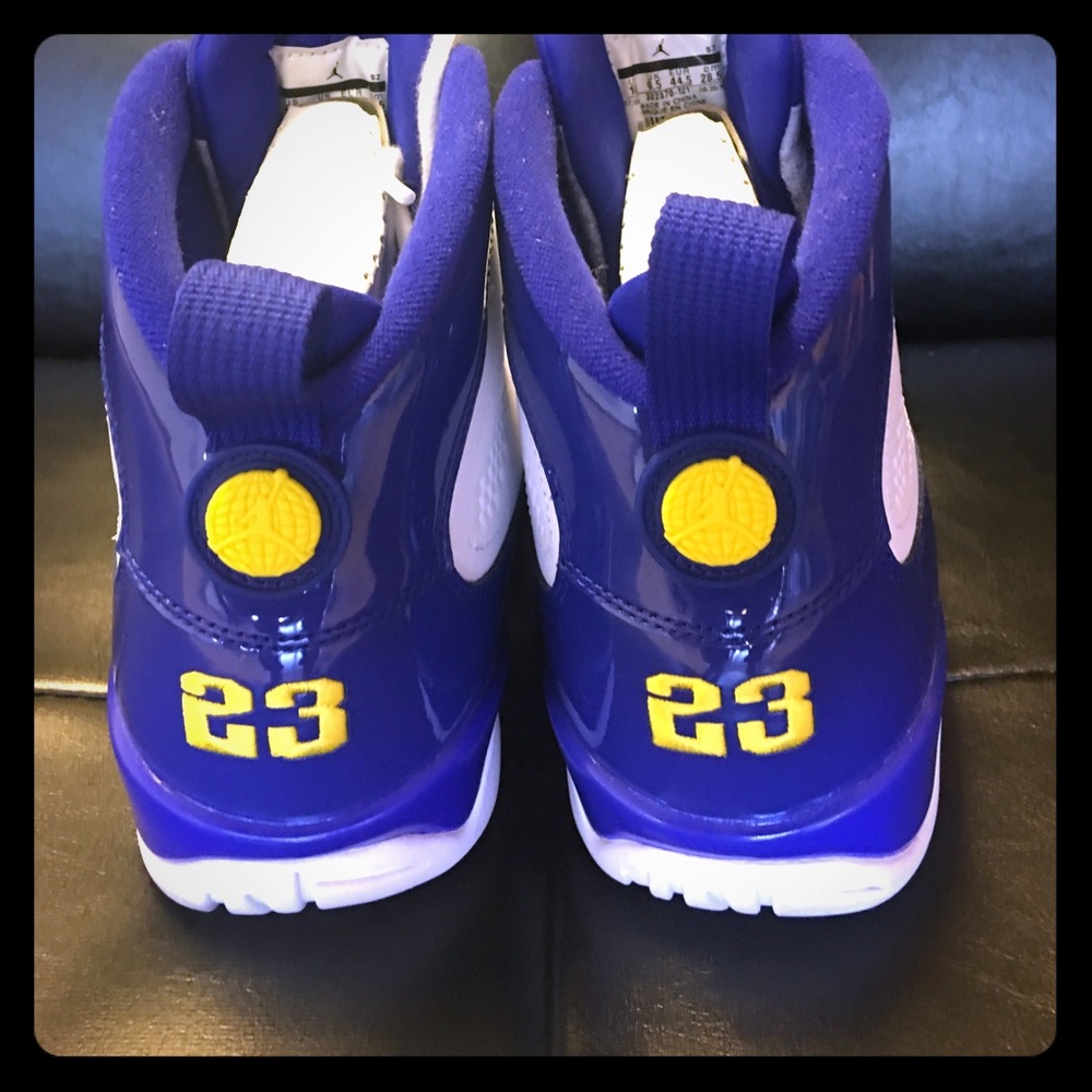 Kobe P.E 9 - Picture 2 of 3