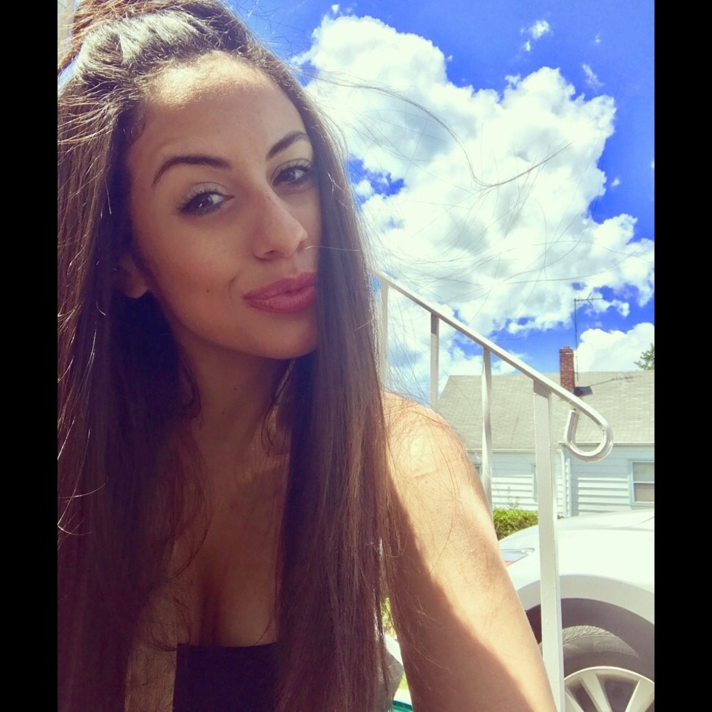 Meet your Posher, Stephanie