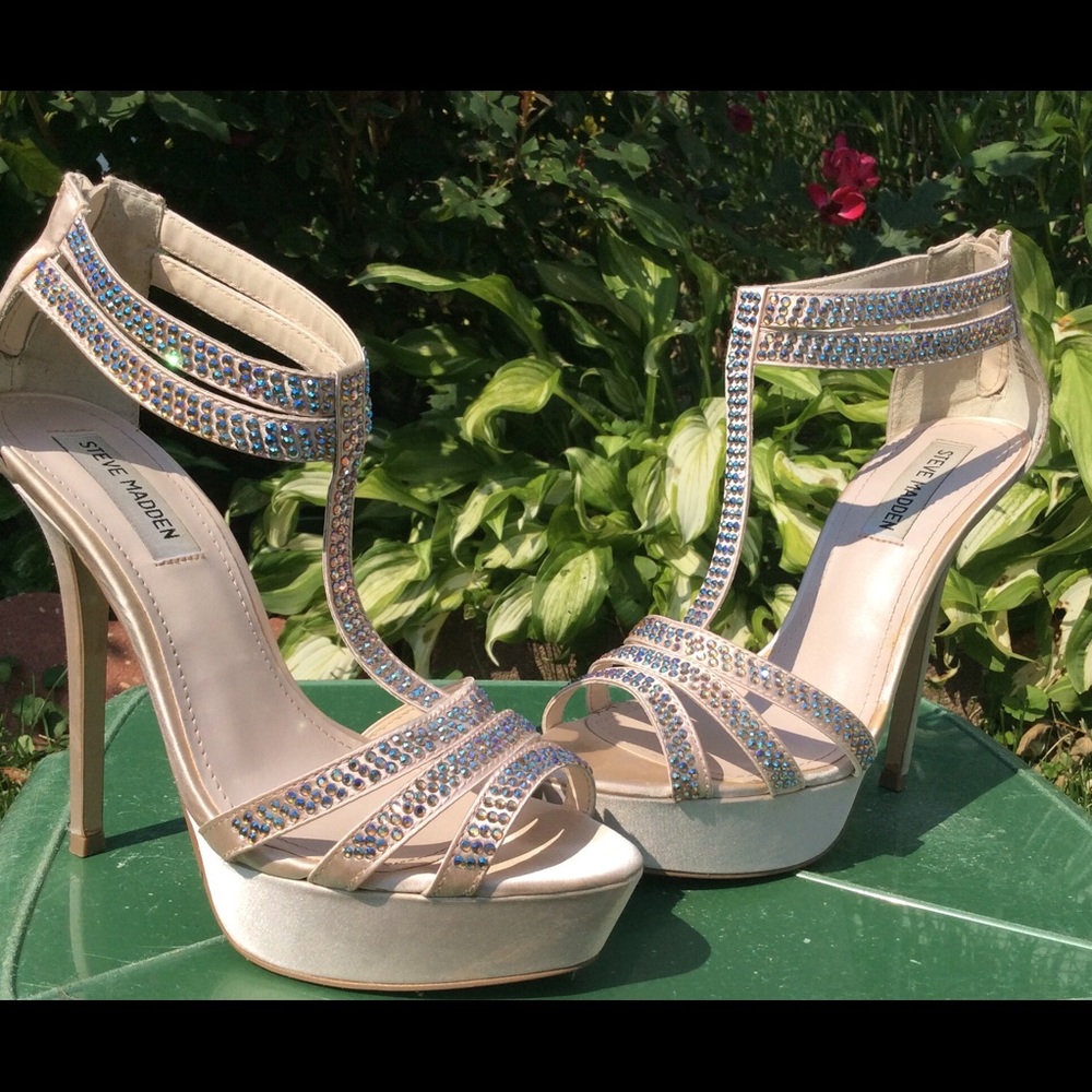 Steve Madden rhinestone champagne pumps