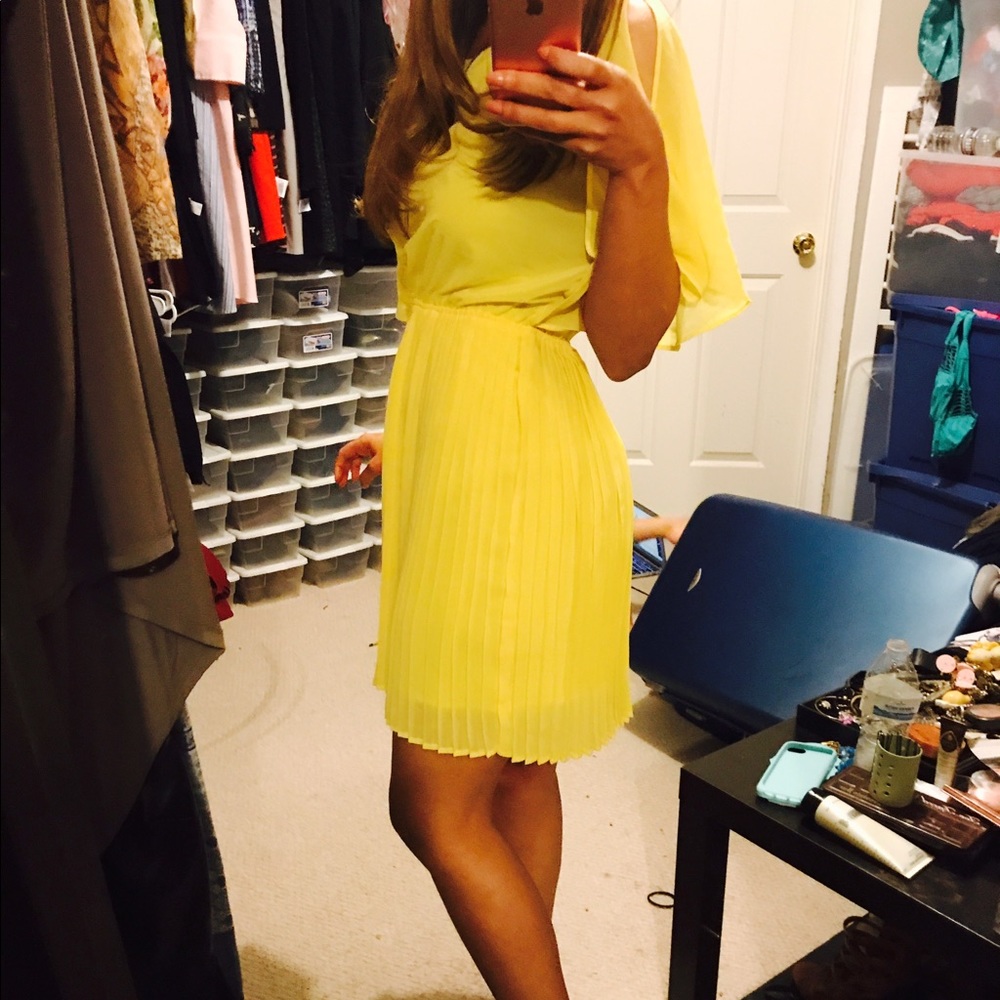 NWT Forever 21 Yellow Dress Size Small