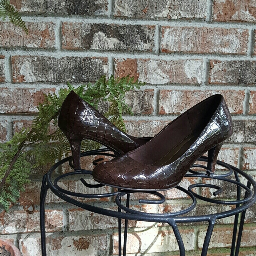 Brown dress heels